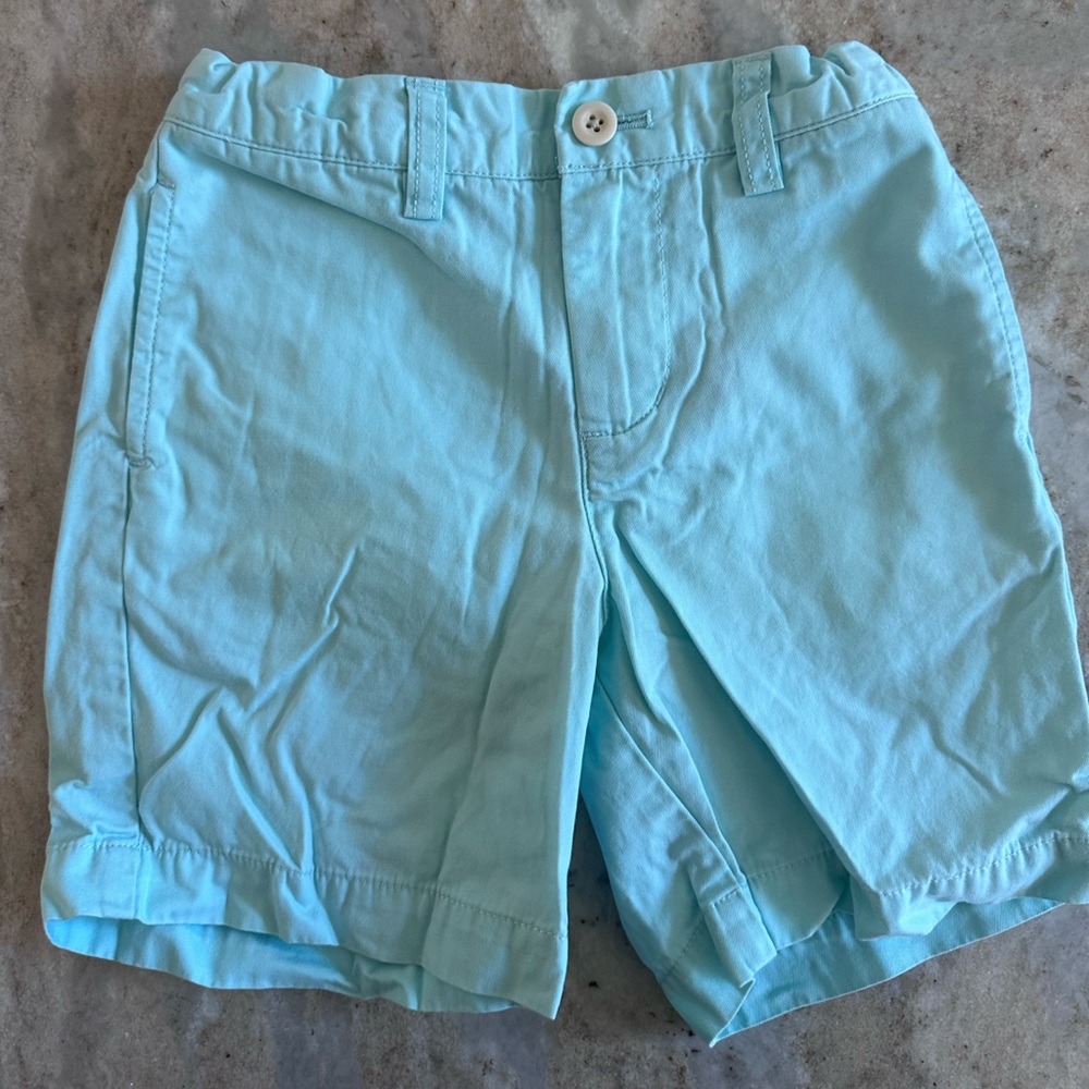 Boys Vineyard Vines Light Blue Shorts. Perfect condition. Size 4T
